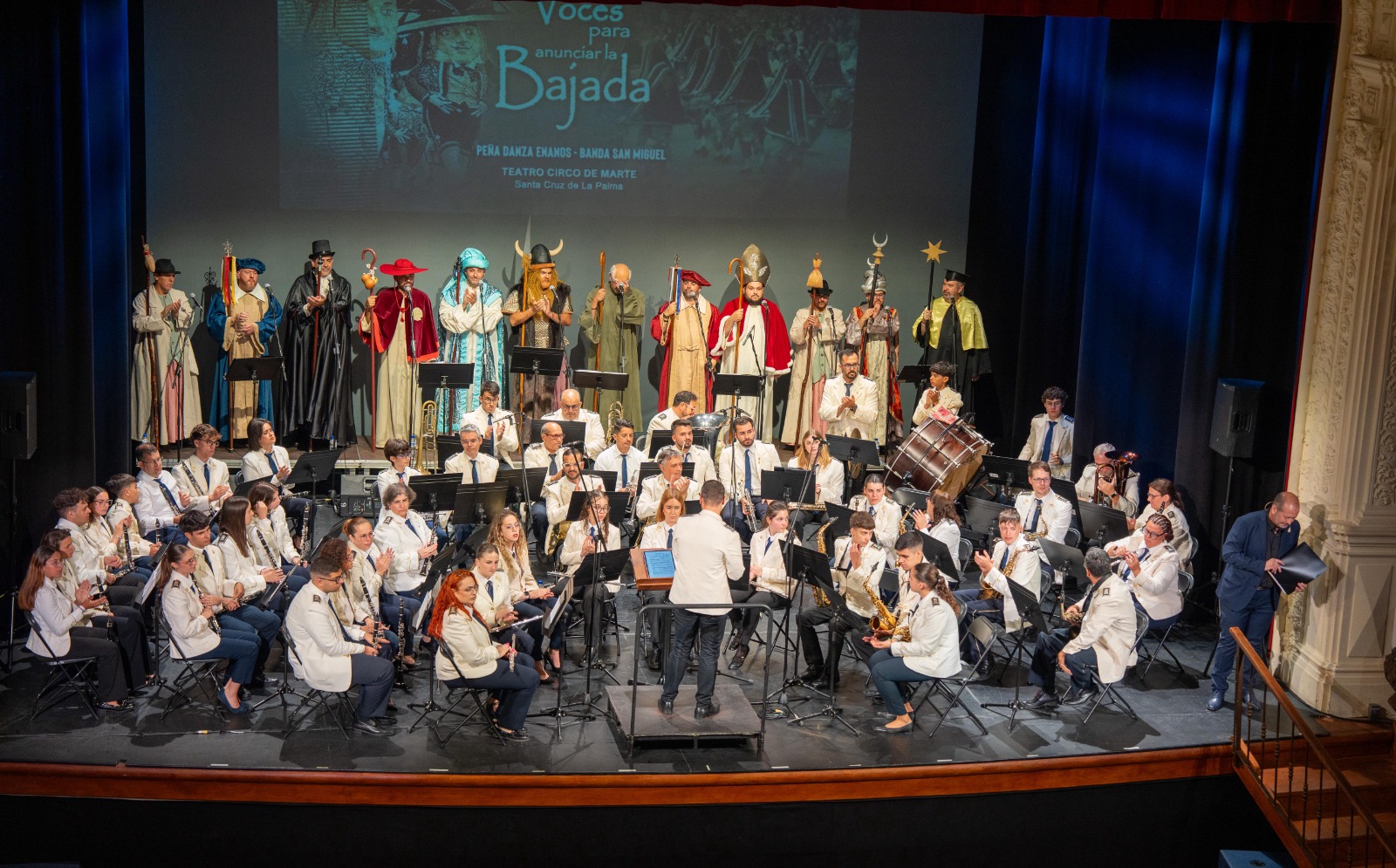 Lee más sobre el artículo La Banda de Música San Miguel y la Peña de Danza de Enanos cantan a la Bajada de la Virgen de las Nieves