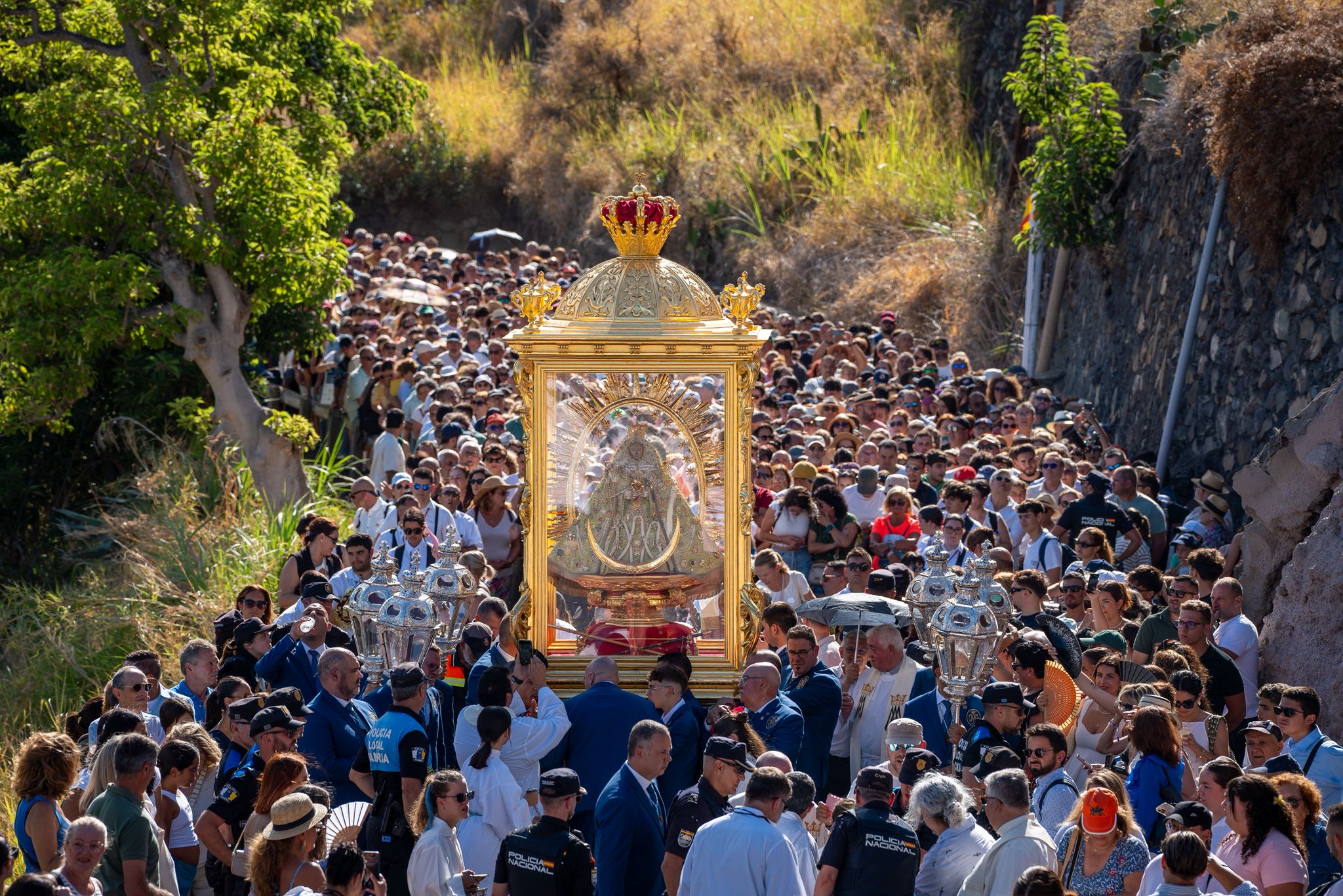 Lee más sobre el artículo Santa Cruz de La Palma afronta la inminente Bajada de la Virgen de las Nieves este fin de semana